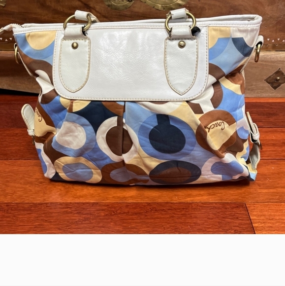 Coach purse - Picture 3 of 7